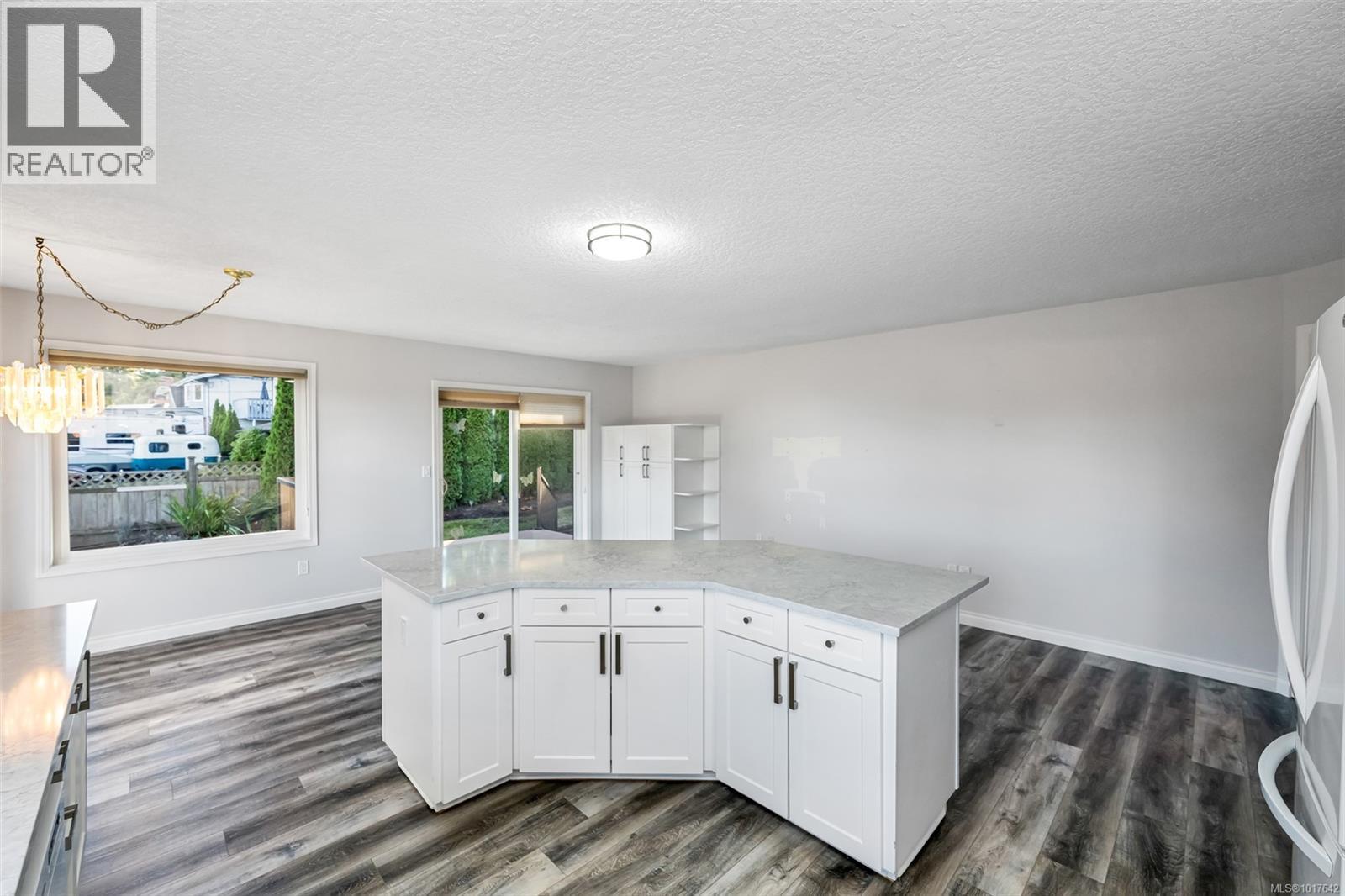  2431 Wilcox Terrace, Central Saanich