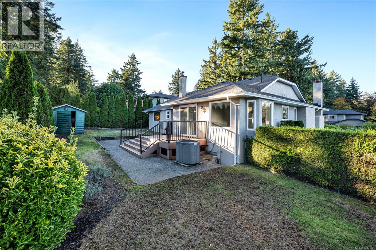  2431 Wilcox Terrace, Central Saanich
