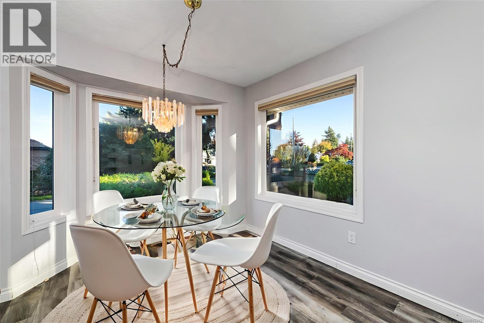  2431 Wilcox Terrace, Central Saanich