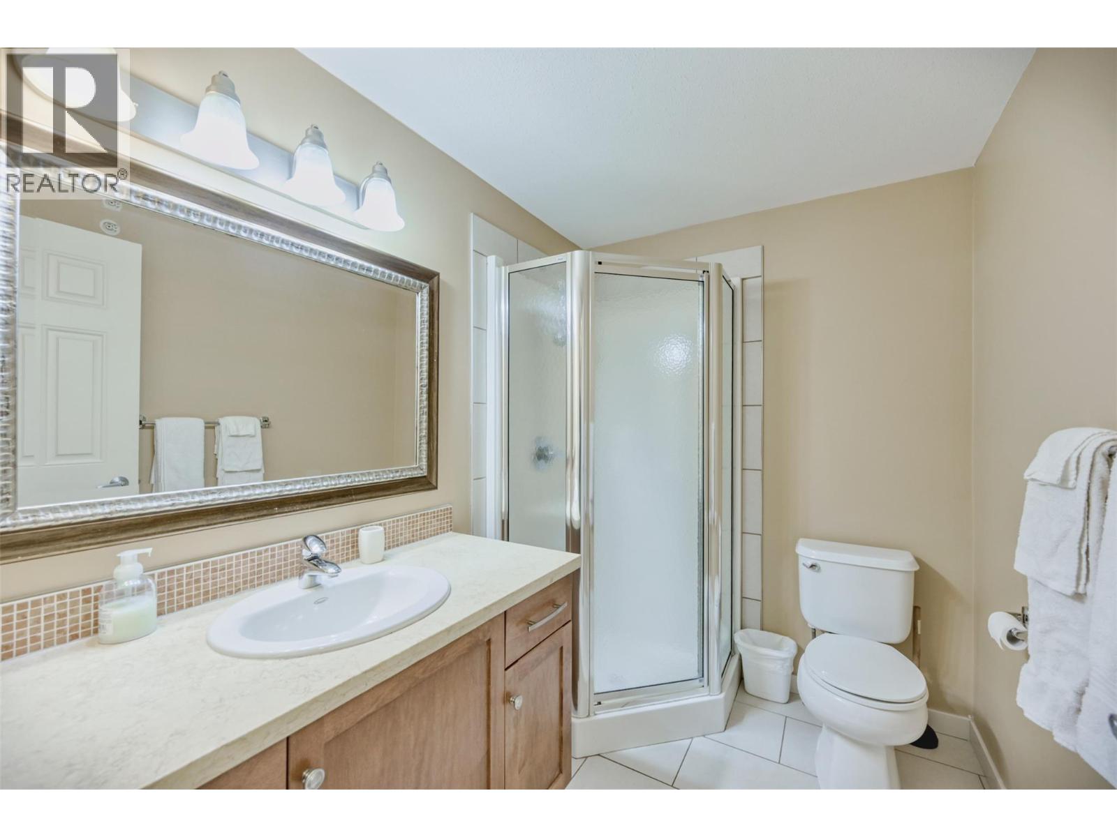 307 4300 44TH Avenue, Osoyoos