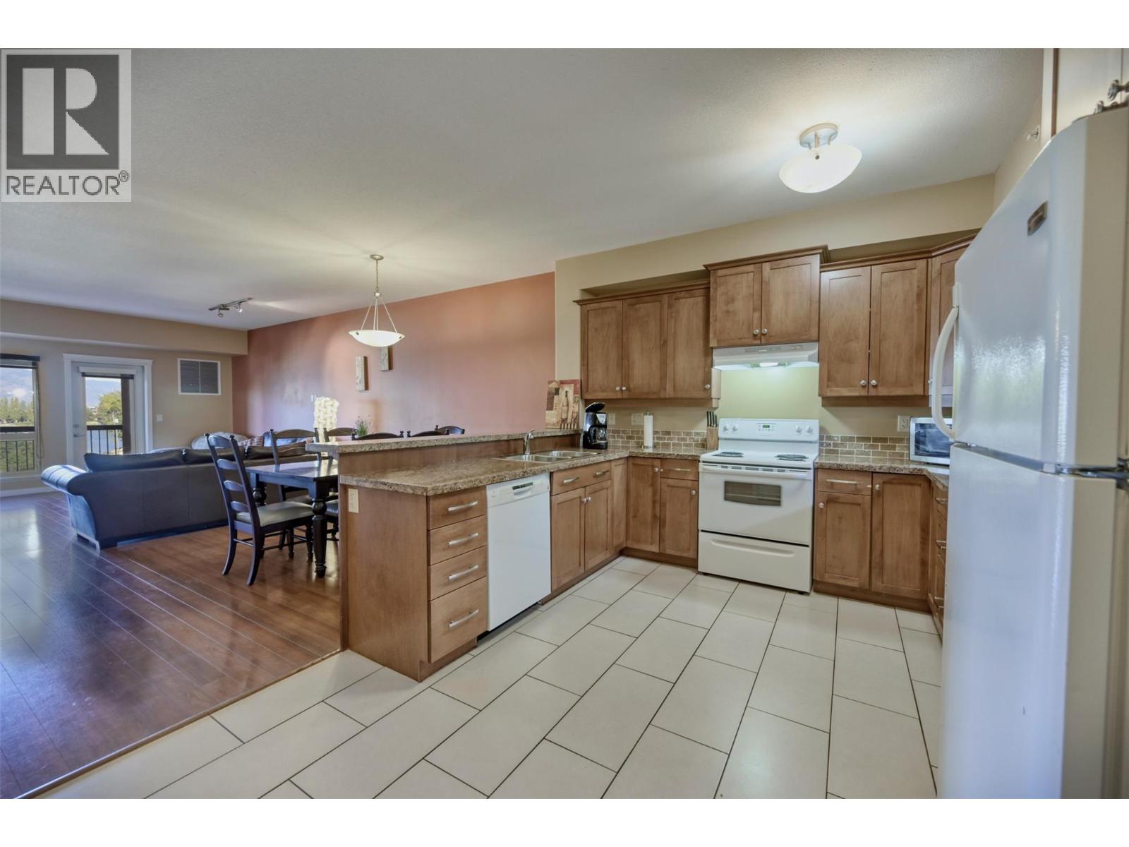 307 4300 44TH Avenue, Osoyoos