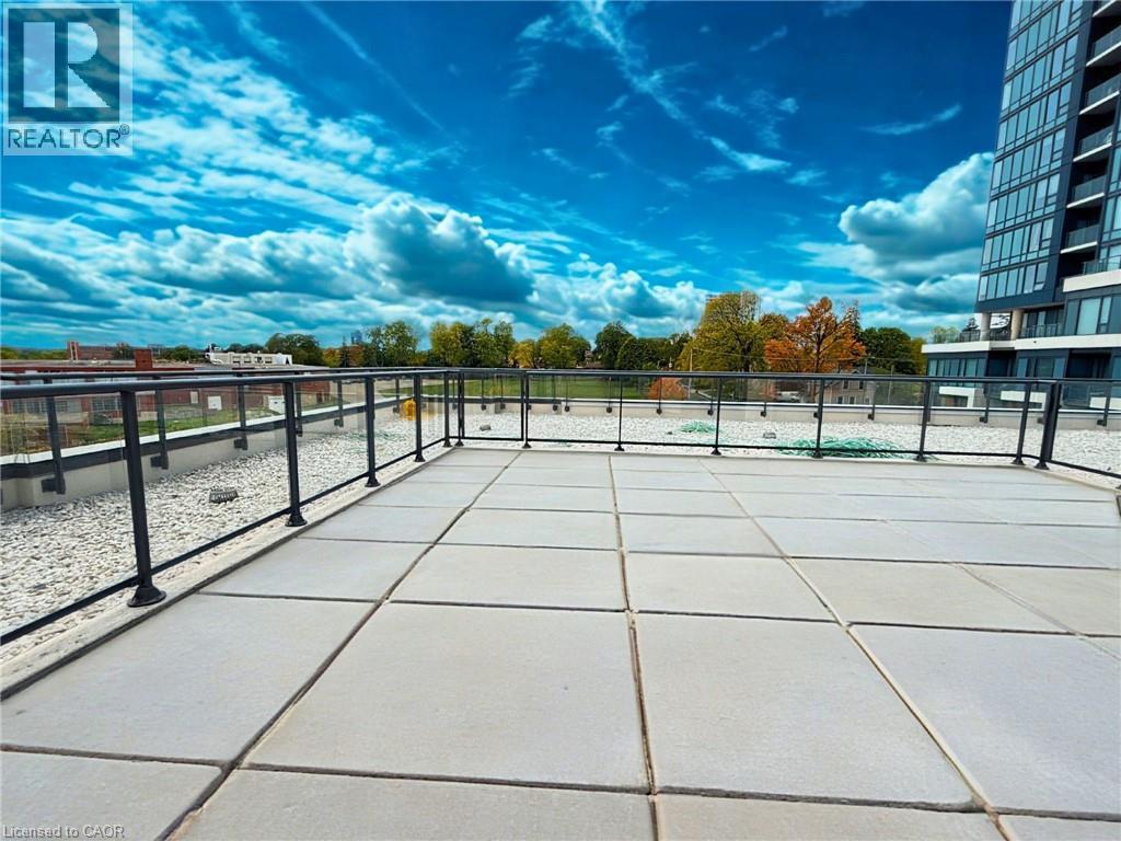 25 WELLINGTON Street S Unit# 306