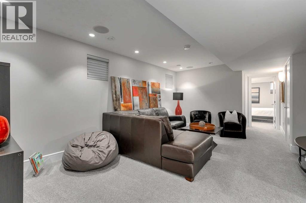 Single Family House for Sale in   Avenue SW Windsor Park Calgary 