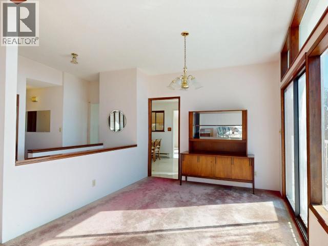 7173 WESTMINSTER STREET, Powell River