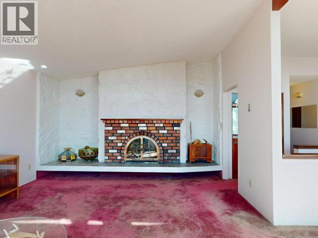 7173 WESTMINSTER STREET, Powell River