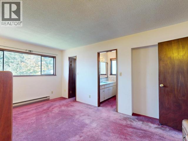 7173 WESTMINSTER STREET, Powell River