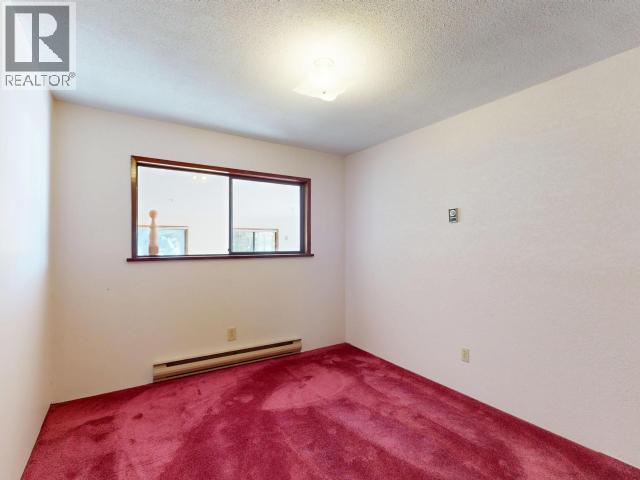7173 WESTMINSTER STREET, Powell River