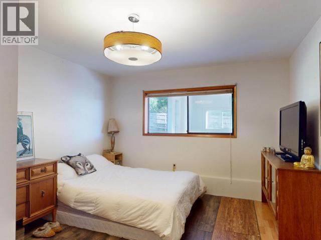 7173 WESTMINSTER STREET, Powell River