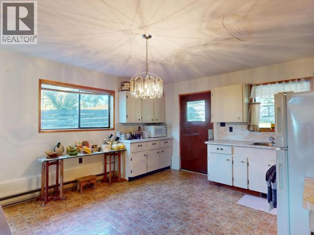 7173 WESTMINSTER STREET, Powell River