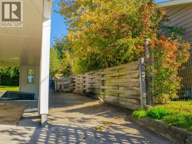 7173 WESTMINSTER STREET, Powell River
