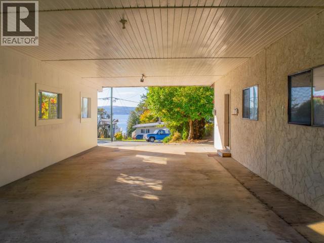 7173 WESTMINSTER STREET, Powell River