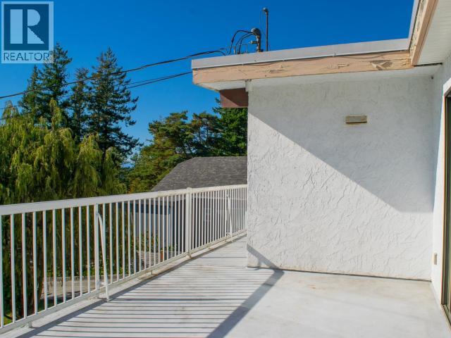 7173 WESTMINSTER STREET, Powell River