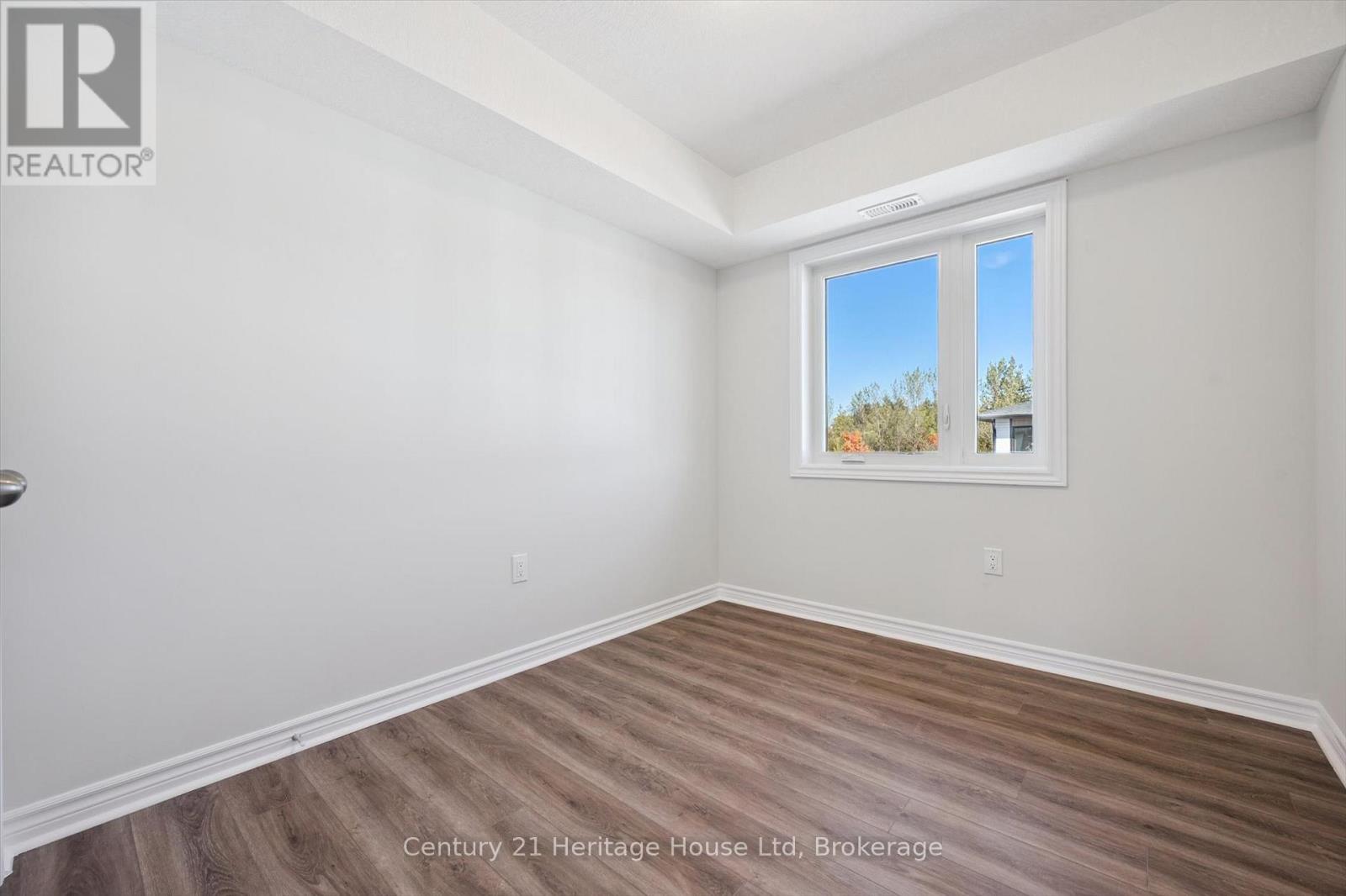 6 – 465 GARAFRAXA STREET W, Centre Wellington (Fergus), Ontario