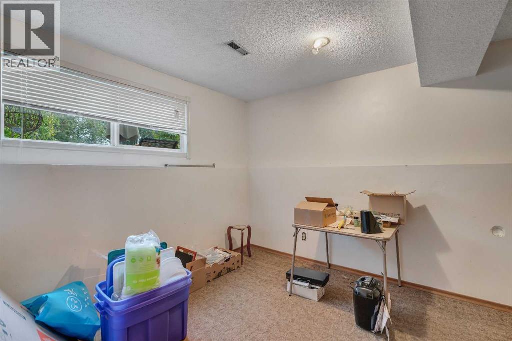 Single Family House 4 Level for Sale in   Avenue NE Rundle Calgary 