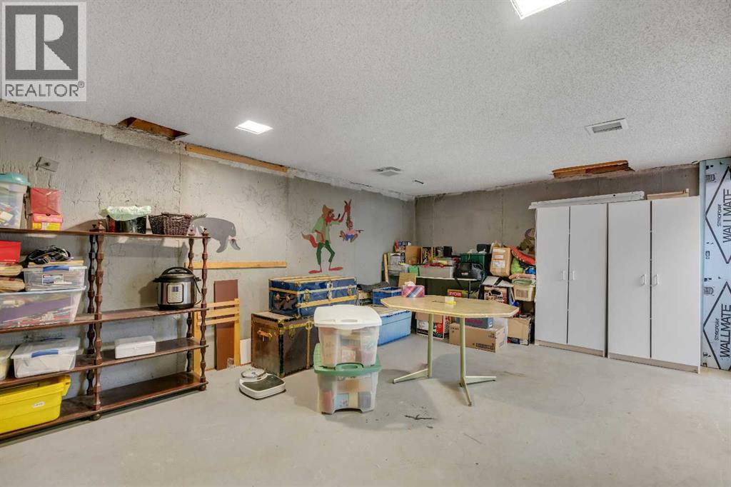 Single Family House 4 Level for Sale in   Avenue NE Rundle Calgary 