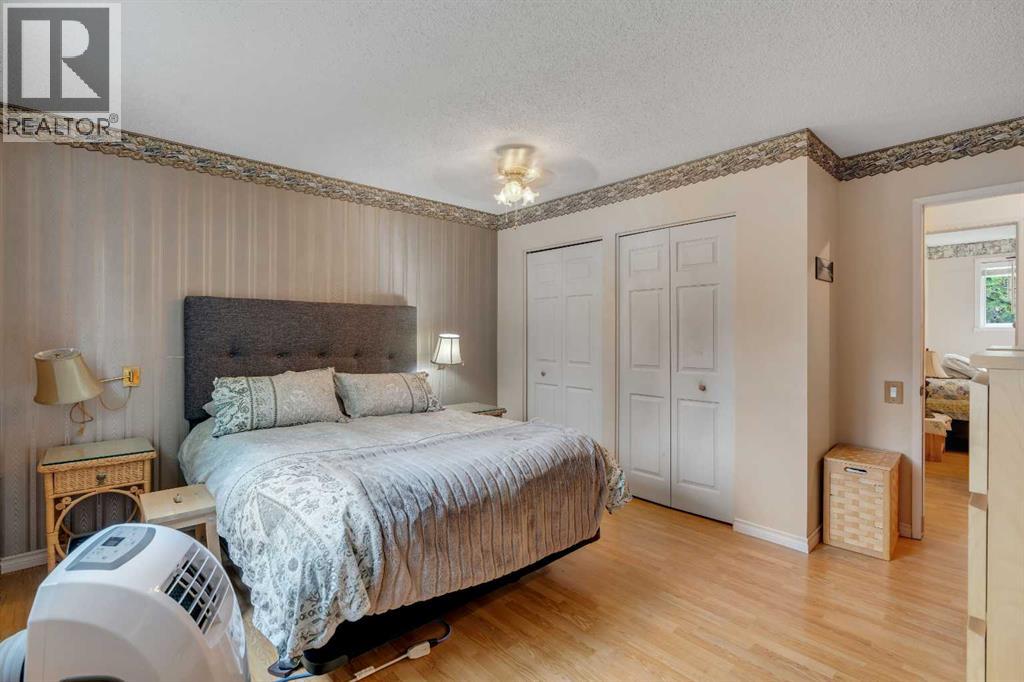 Single Family House 4 Level for Sale in   Avenue NE Rundle Calgary 