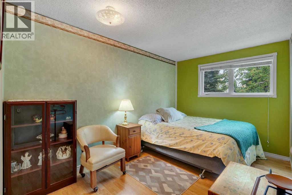 Single Family House 4 Level for Sale in   Avenue NE Rundle Calgary 