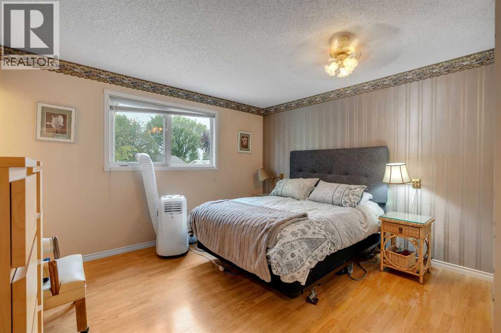 Single Family House 4 Level for Sale in   Avenue NE Rundle Calgary 