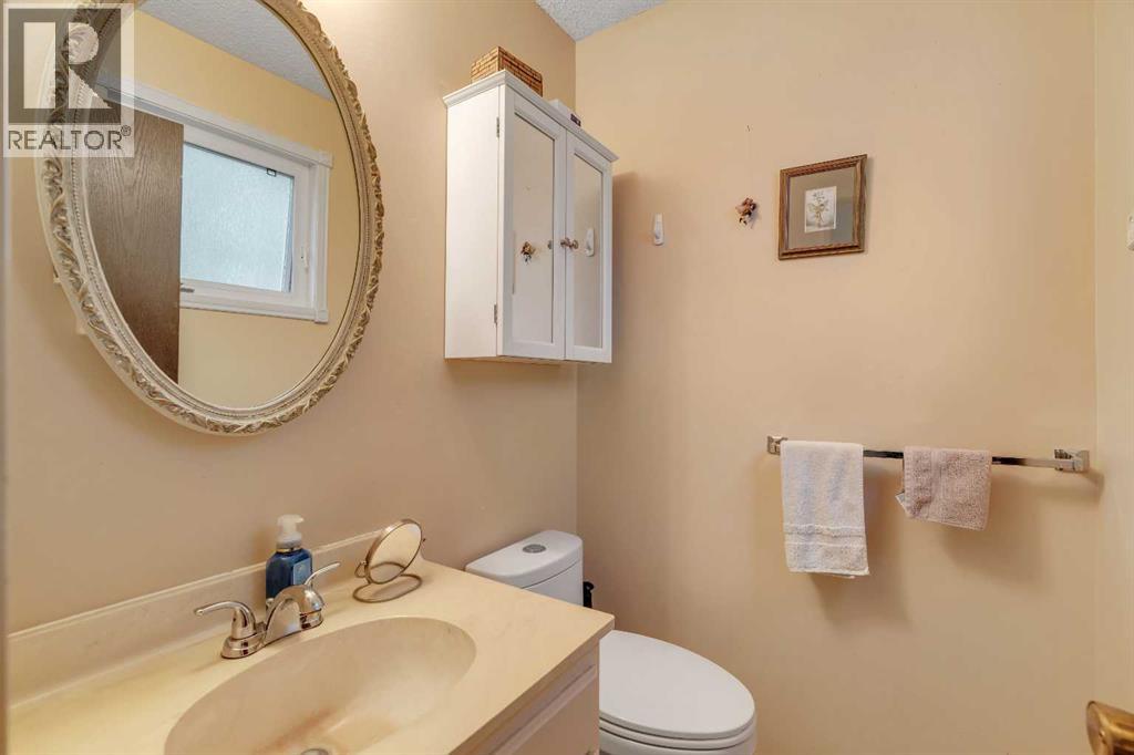 Single Family House 4 Level for Sale in   Avenue NE Rundle Calgary 