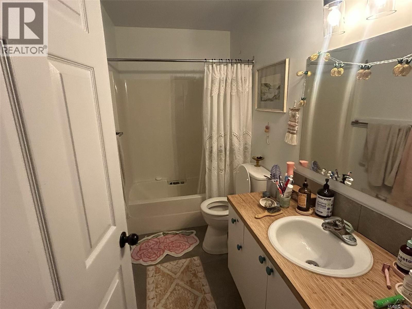 2550 Sooke River Rd, Sooke