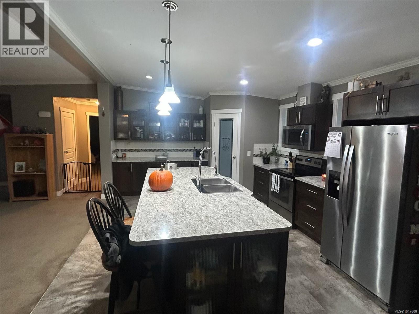 2550 Sooke River Rd, Sooke