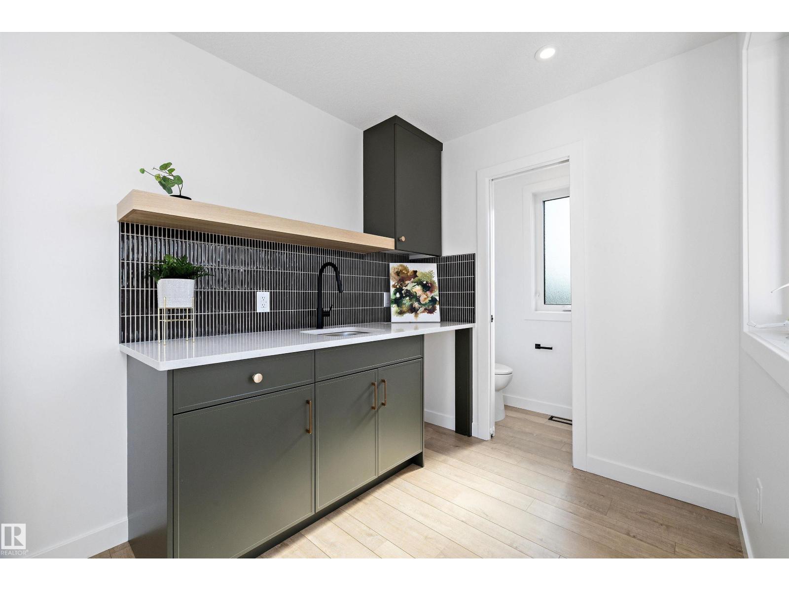 7505 ROWLAND RD NW, Edmonton