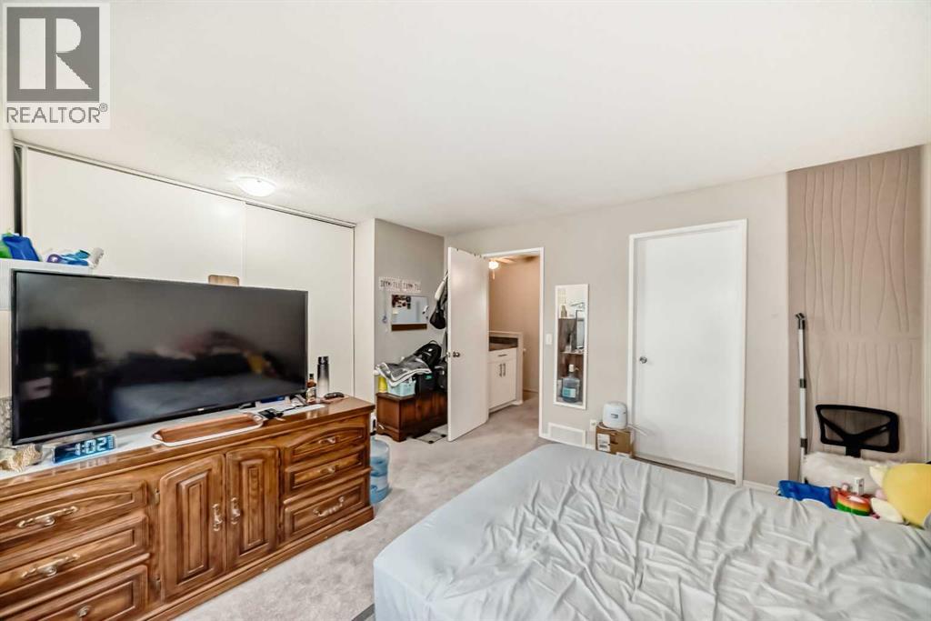 Single Family House for Sale in   Street NE Castleridge Calgary 