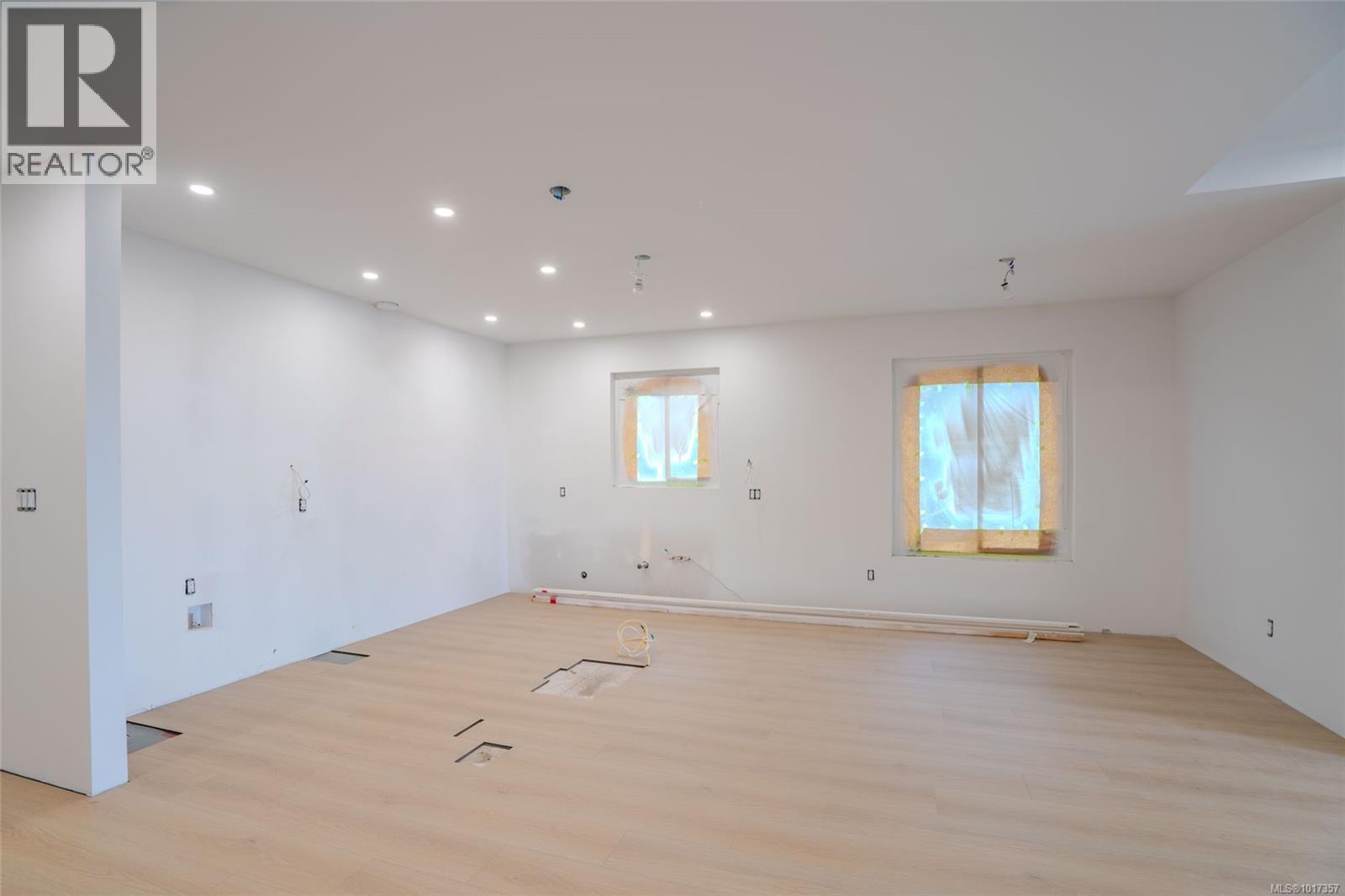 5560 Rutherford Rd, Nanaimo