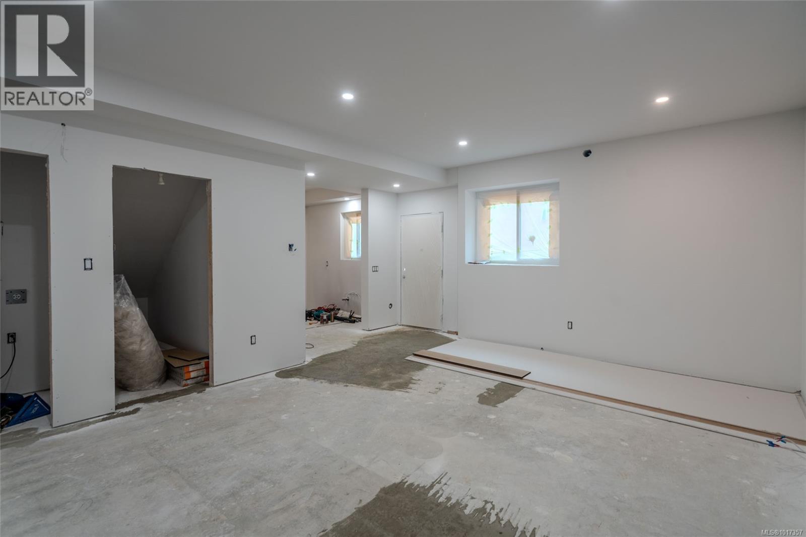 5560 Rutherford Rd, Nanaimo