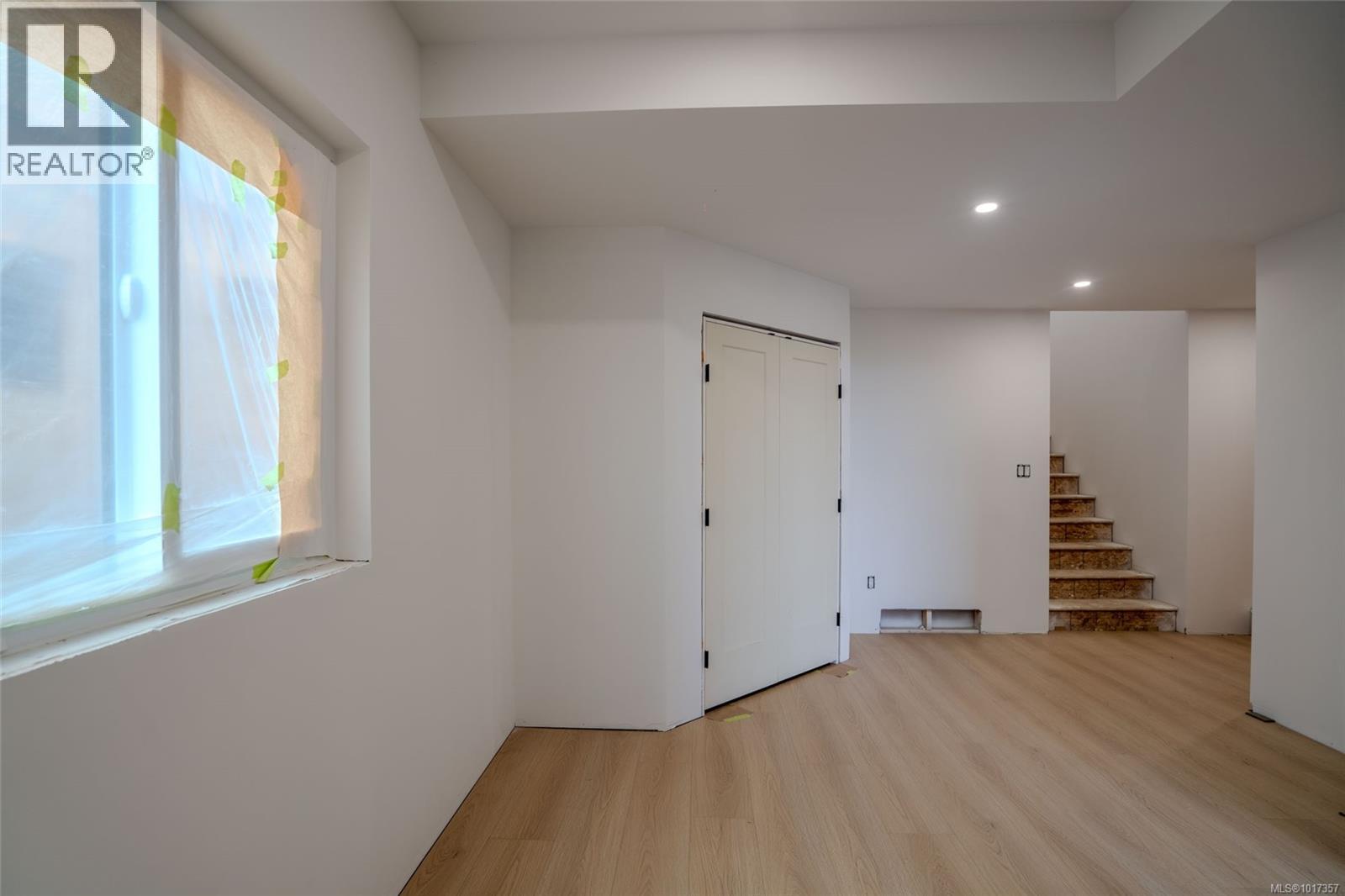 5560 Rutherford Rd, Nanaimo