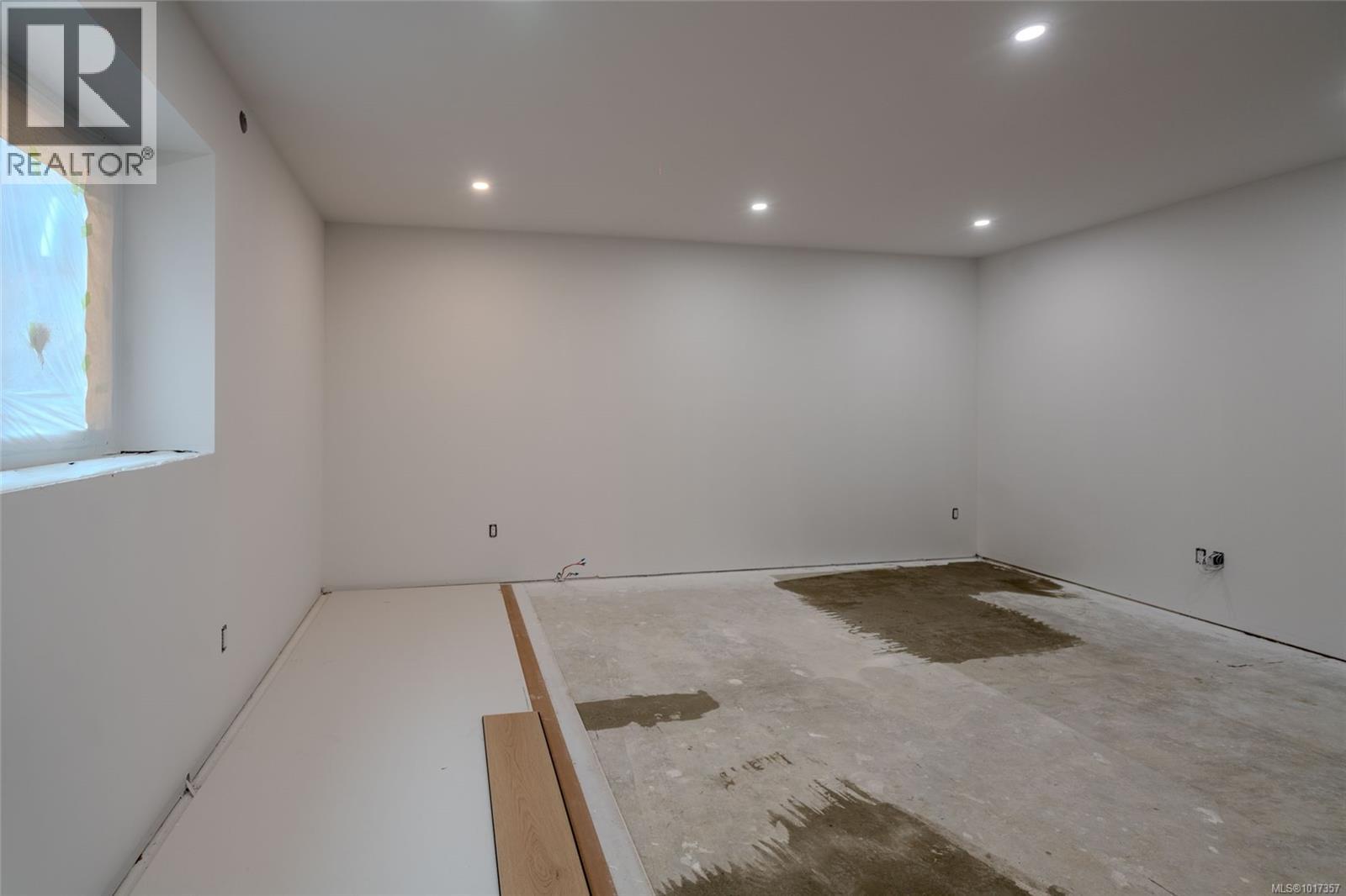 5560 Rutherford Rd, Nanaimo