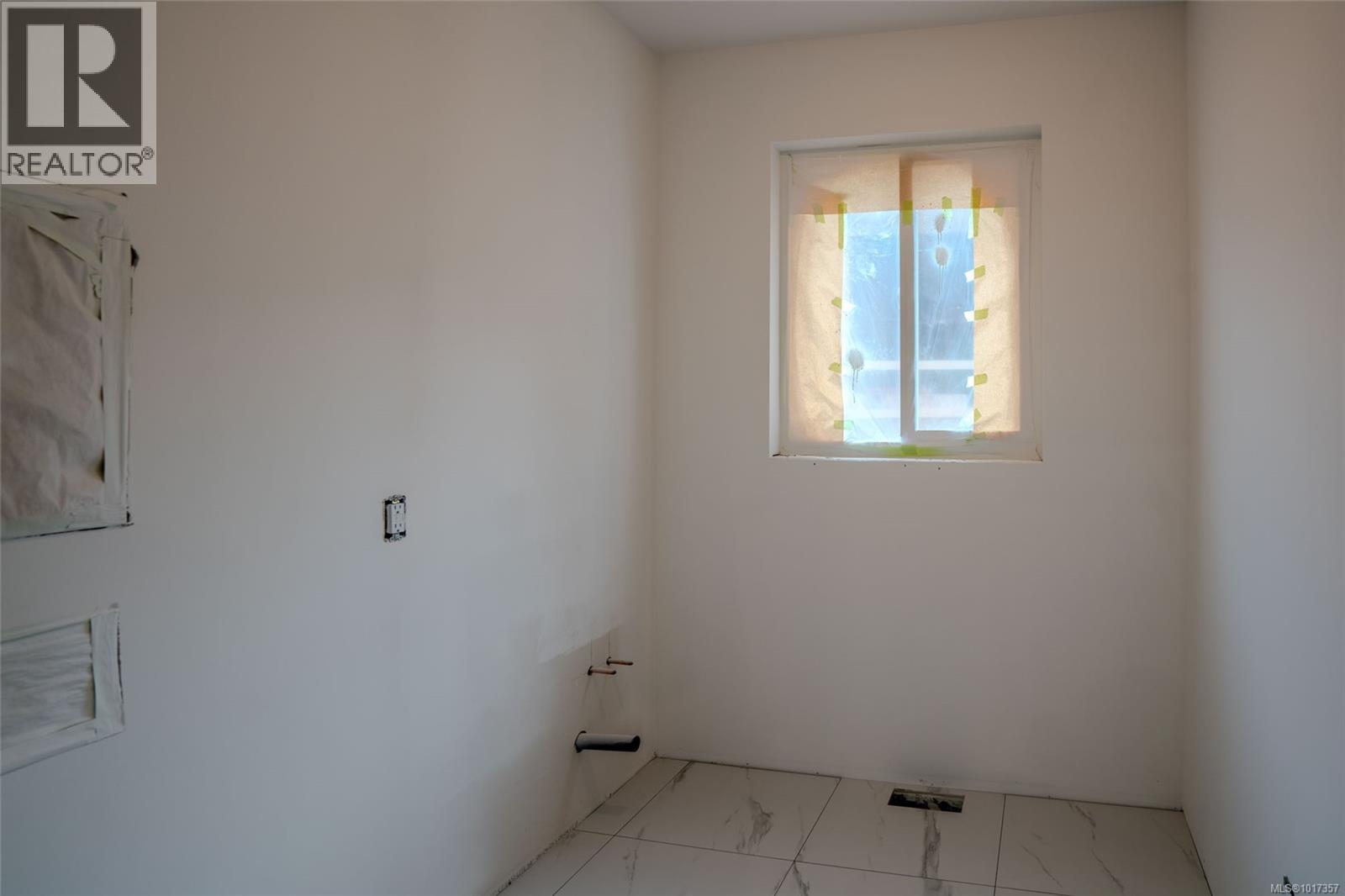 5560 Rutherford Rd, Nanaimo