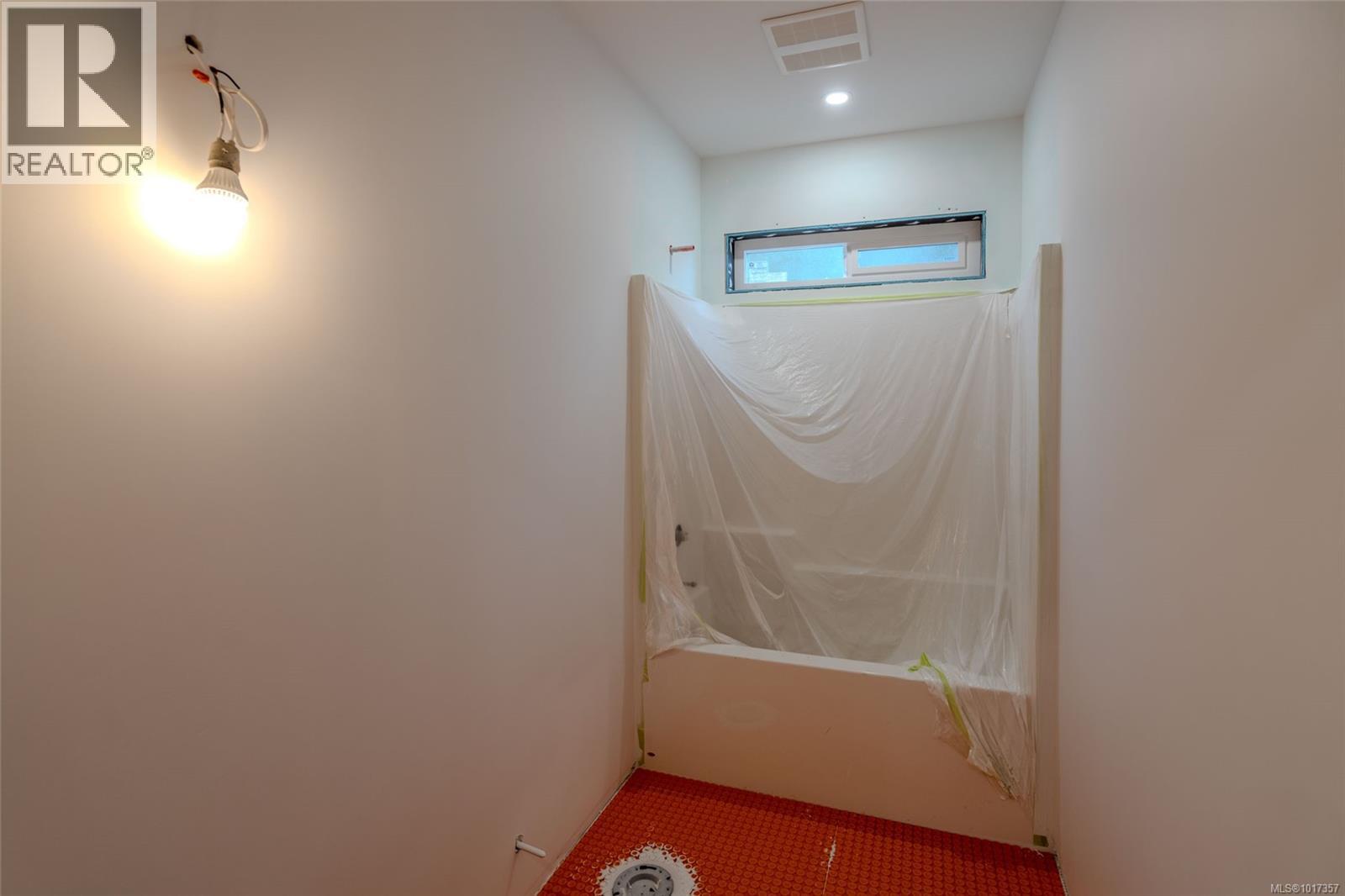 5560 Rutherford Rd, Nanaimo