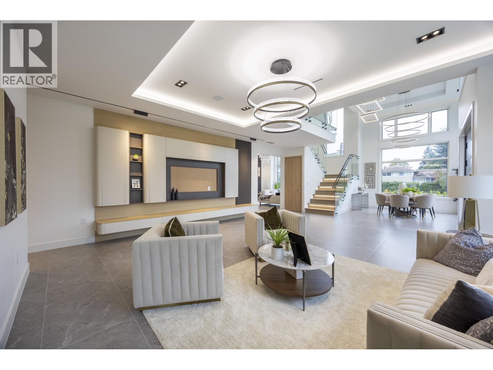 9240 SAUNDERS Road, Richmond