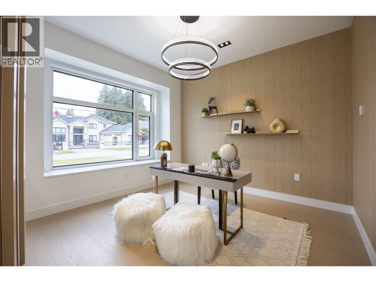 9240 SAUNDERS Road, Richmond