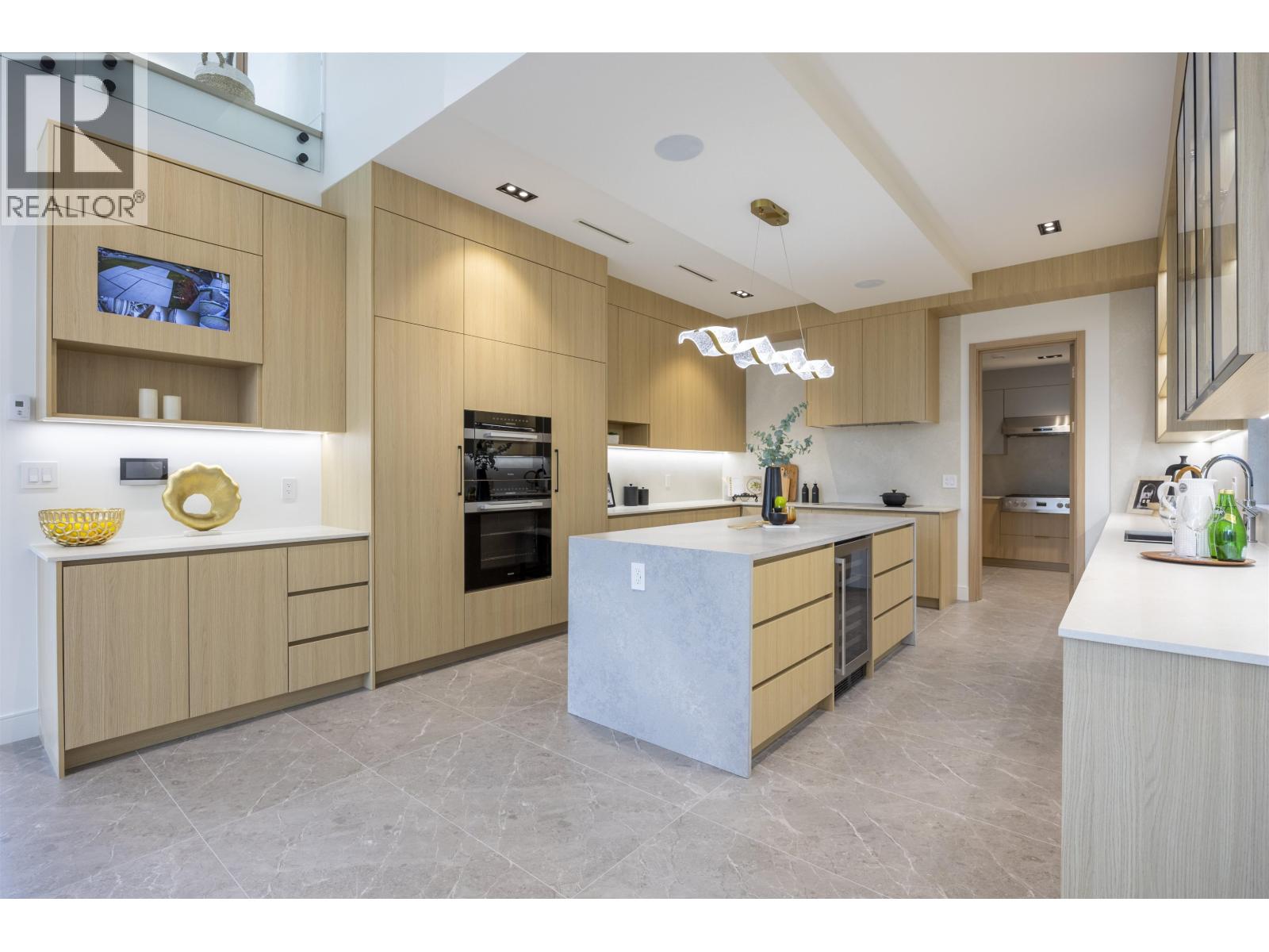 9240 SAUNDERS Road, Richmond