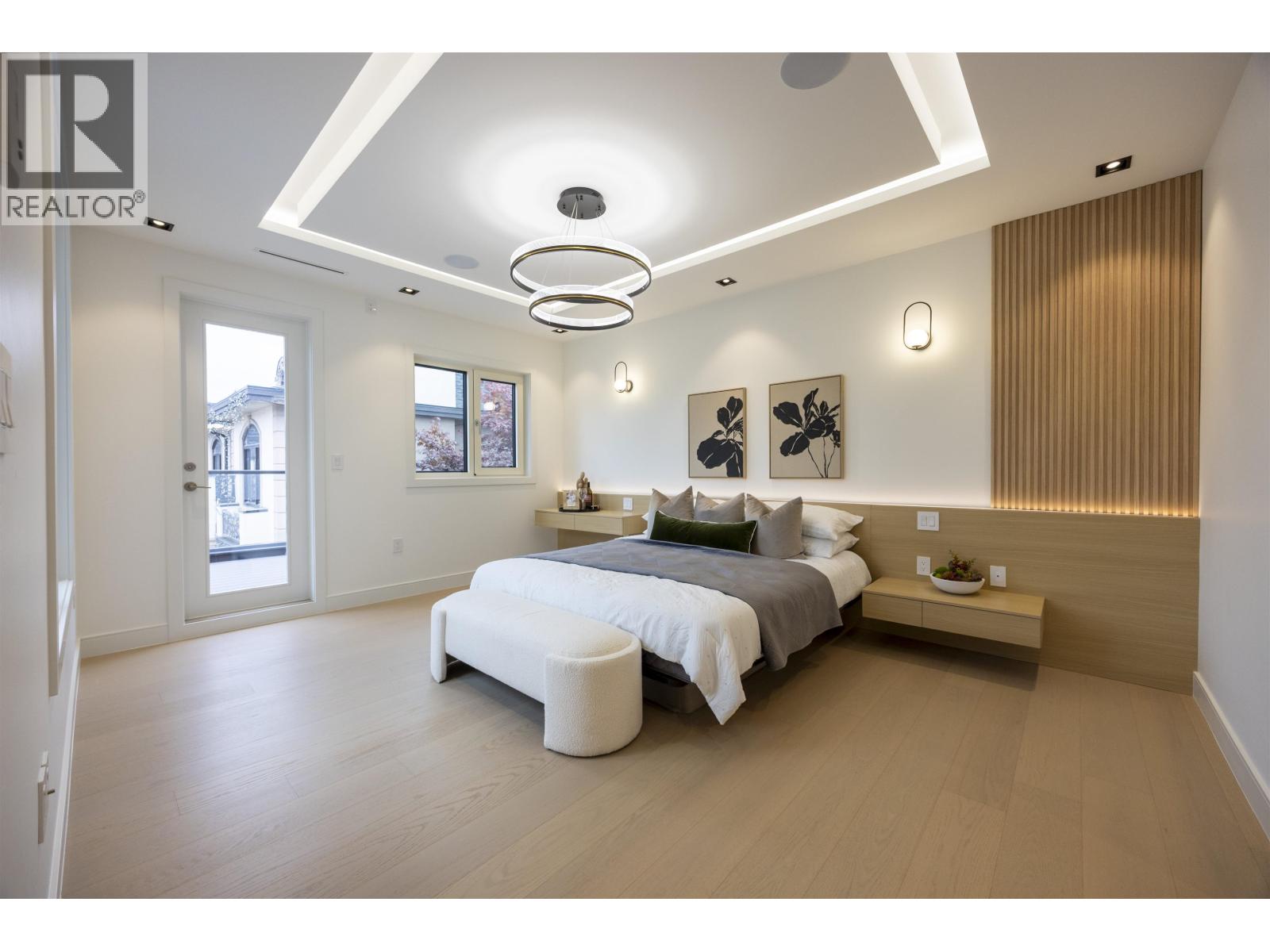 9240 SAUNDERS Road, Richmond