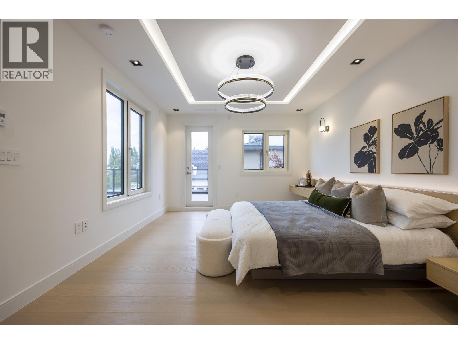 9240 SAUNDERS Road, Richmond