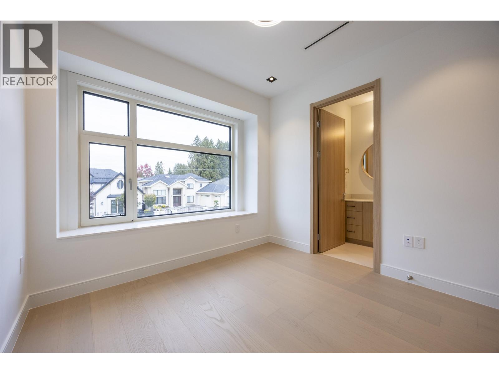 9240 SAUNDERS Road, Richmond