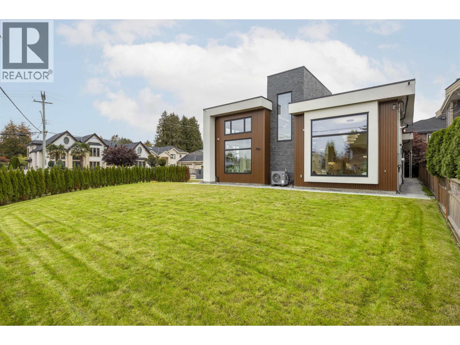 9240 SAUNDERS Road, Richmond