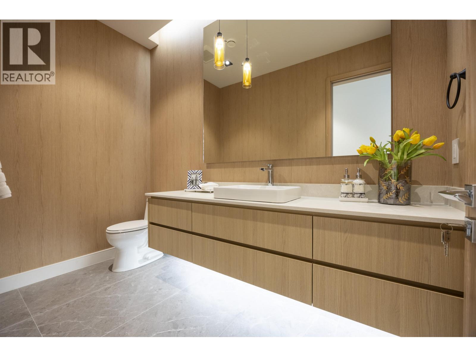 9240 SAUNDERS Road, Richmond