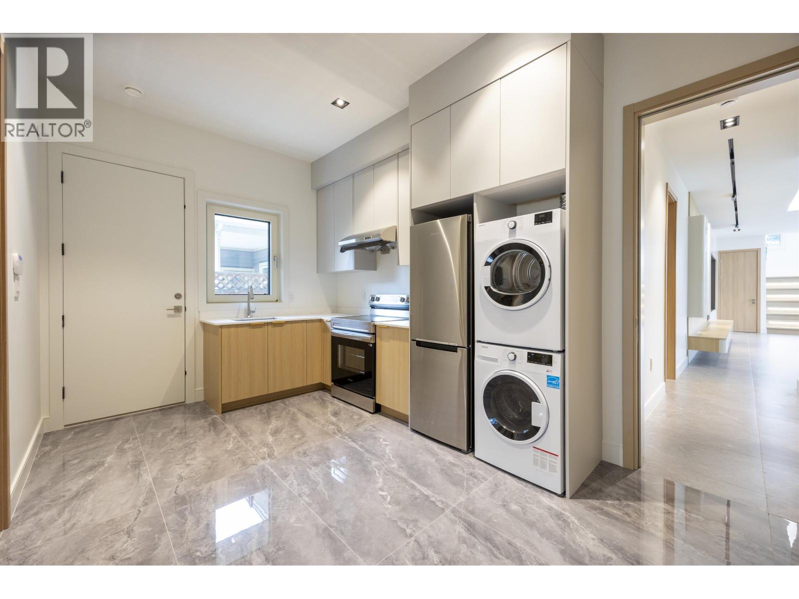 9240 SAUNDERS Road, Richmond