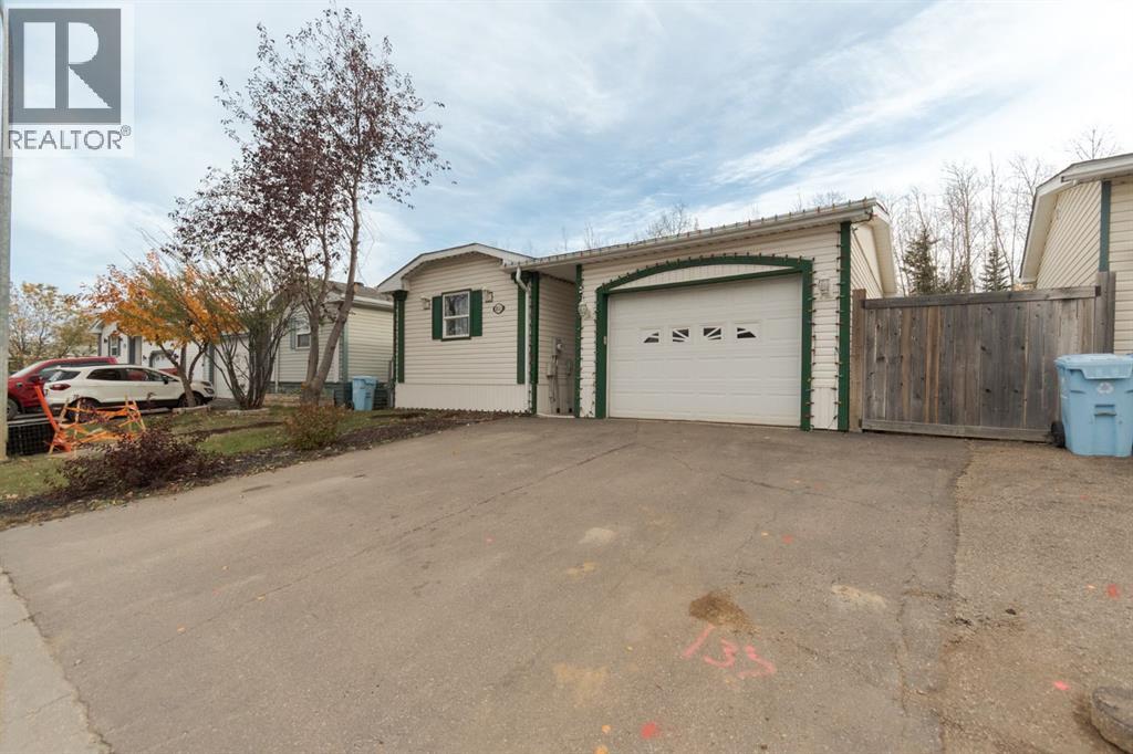 152 Harpe Way, Fort McMurray