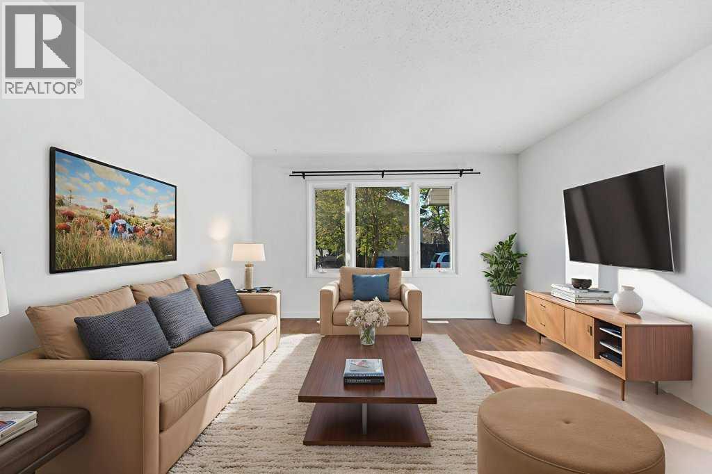 Single Family House for Sale in  Pineset Place NE Pineridge Calgary 