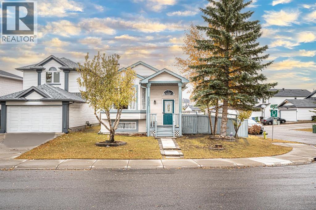 8051 Laguna Way NE, Calgary, Alberta