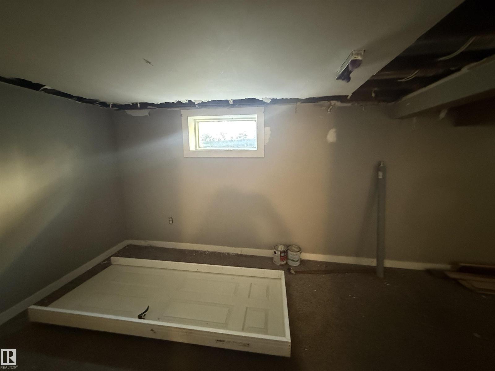 Single Family House for Sale in   ST NW Edmonton 