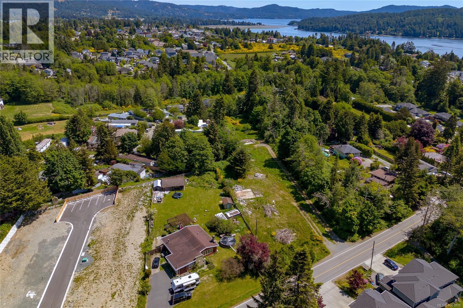  2033 Maple Avenue, Sooke