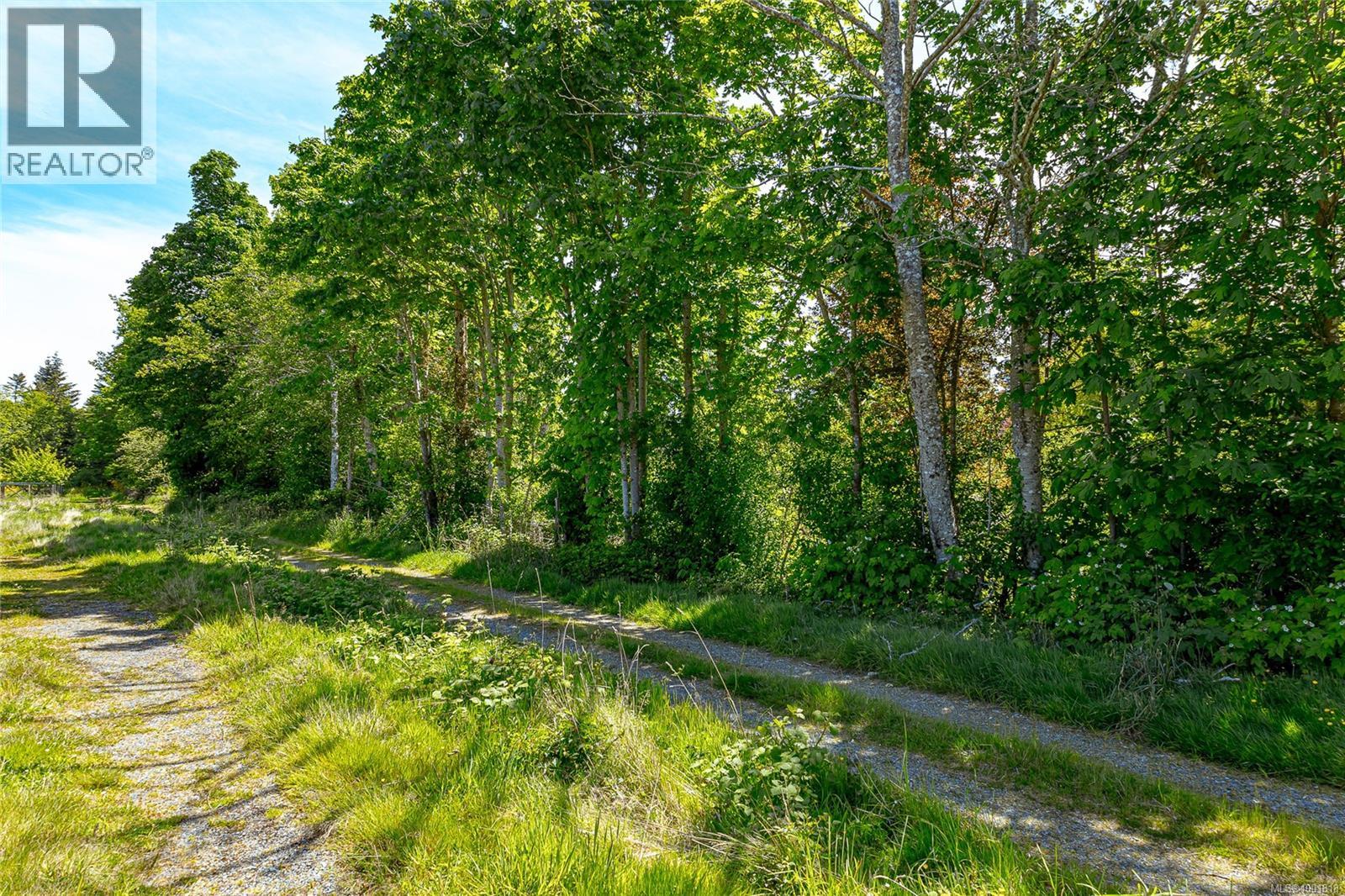  2033 Maple Avenue, Sooke