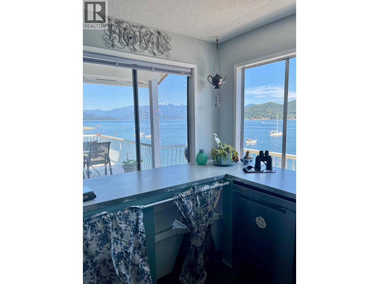 484 MARINE DRIVE, Gibsons