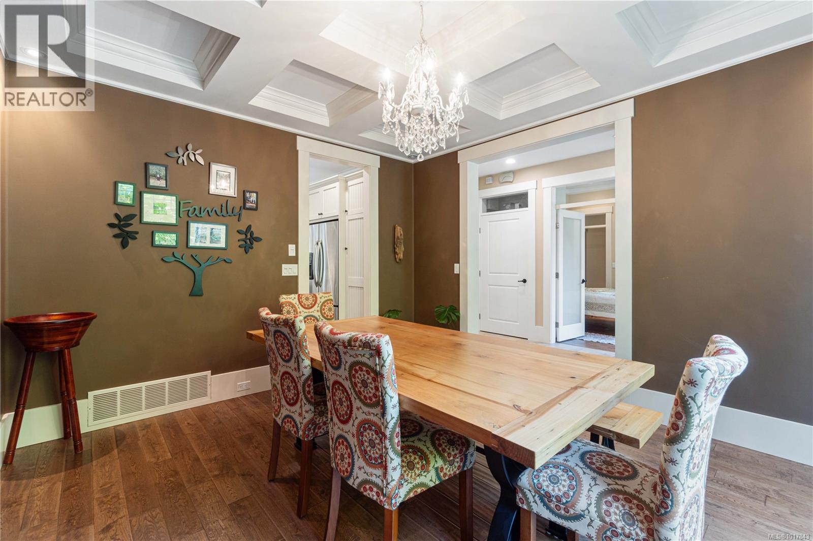 1156 Allgard Rd, Qualicum Beach